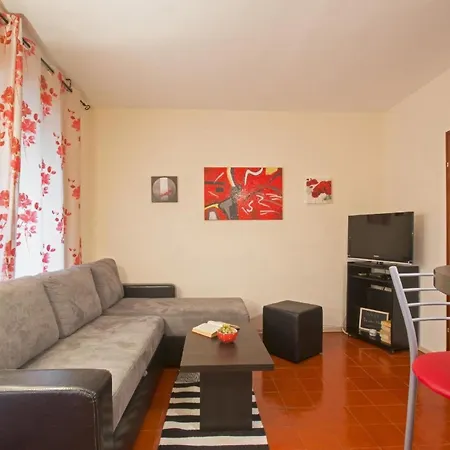 Schoene Erdgeschosswohnung Mit Sonnenterrasse * Dramalj