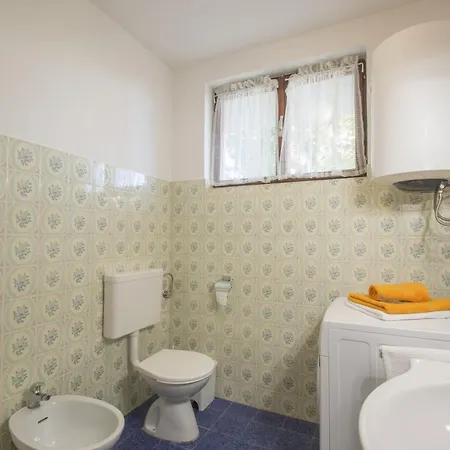 Schoene Erdgeschosswohnung Mit Sonnenterrasse Appartamento