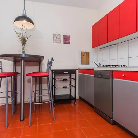 公寓 Schoene Erdgeschosswohnung Mit Sonnenterrasse *